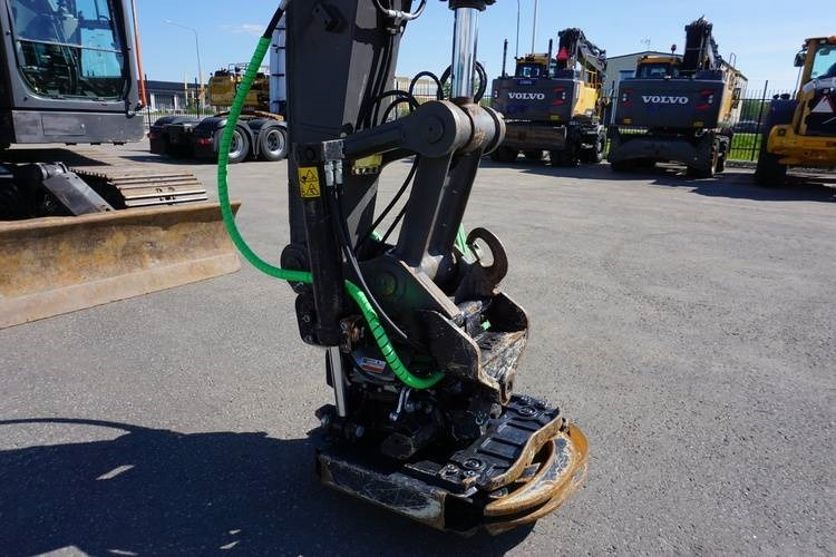 Pelle sur chenille Volvo ECR 145EL: photos 9