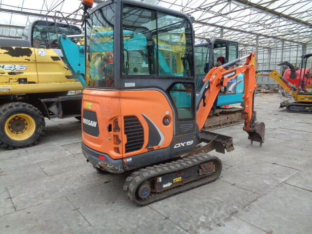 Doosan DX19 - Mini pelle: photos 2 Doosan DX19 - Mini pelle: photos 2