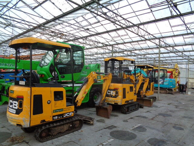 Mini pelle JCB 15C-1: photos 13