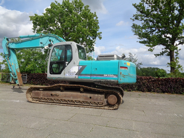 KOBELCO SK250 NLC-BE - Pelle sur chenille: photos 3 KOBELCO SK250 NLC-BE - Pelle sur chenille: photos 3