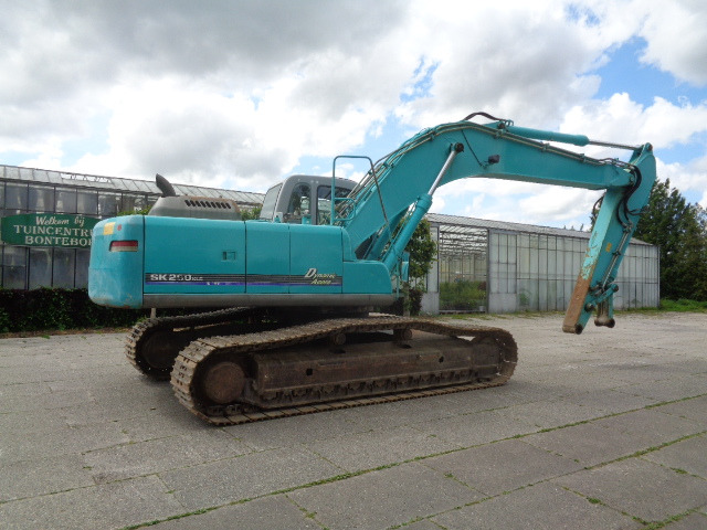 KOBELCO SK250 NLC-BE - Pelle sur chenille: photos 1 KOBELCO SK250 NLC-BE - Pelle sur chenille: photos 1