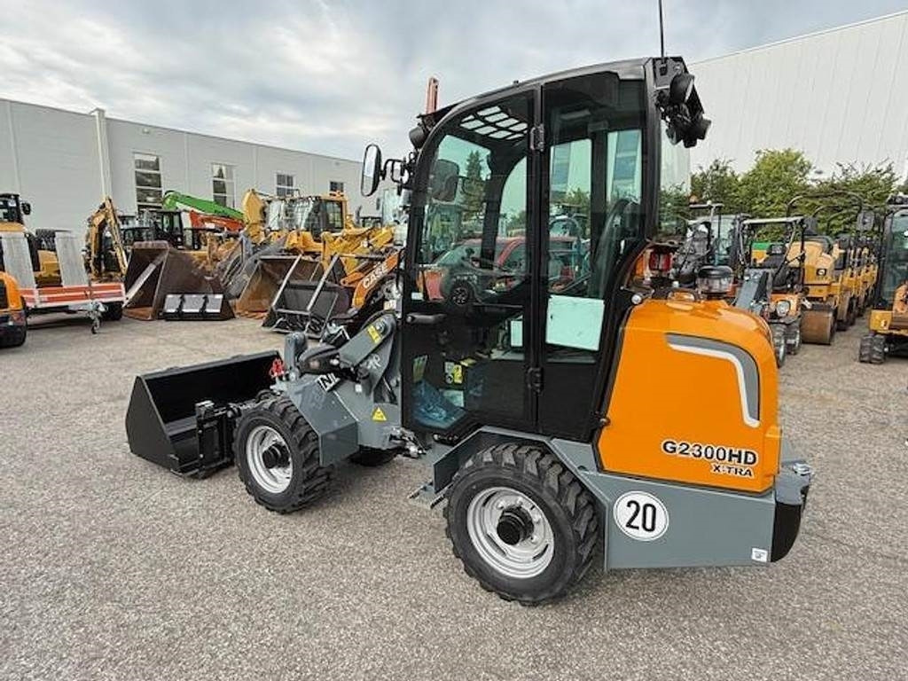 GiANT G2300 X-TRA HD - Chargeuse sur pneus: photos 2 GiANT G2300 X-TRA HD - Chargeuse sur pneus: photos 2