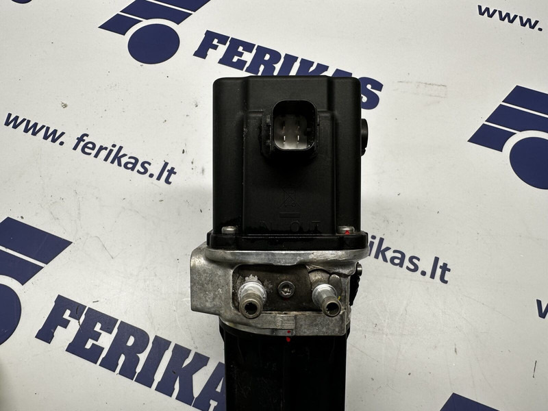 DAF AdBlue pump - Système d'échappement pour Camion: photos 3 DAF AdBlue pump - Système d'échappement pour Camion: photos 3