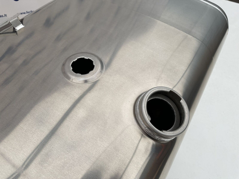 DAF - Réservoir de carburant pour Camion: photos 4 DAF - Réservoir de carburant pour Camion: photos 4