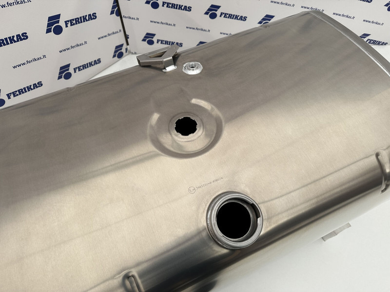 DAF New aluminum fuel tank 430L - Réservoir de carburant pour Camion: photos 4 DAF New aluminum fuel tank 430L - Réservoir de carburant pour Camion: photos 4