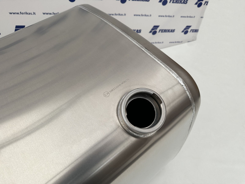 DAF New aluminum fuel tank 995L - Réservoir de carburant pour Camion: photos 4 DAF New aluminum fuel tank 995L - Réservoir de carburant pour Camion: photos 4