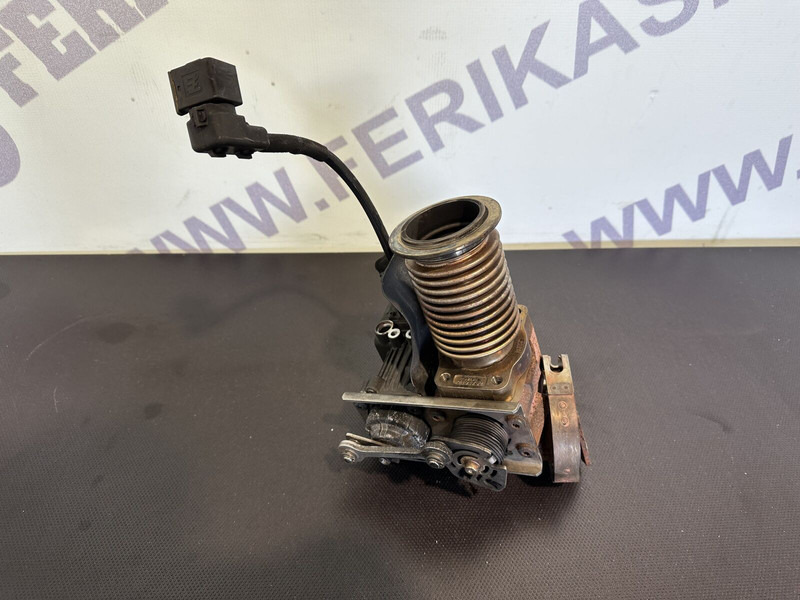 DAF XF106 - Système d'échappement pour Camion: photos 1 DAF XF106 - Système d'échappement pour Camion: photos 1