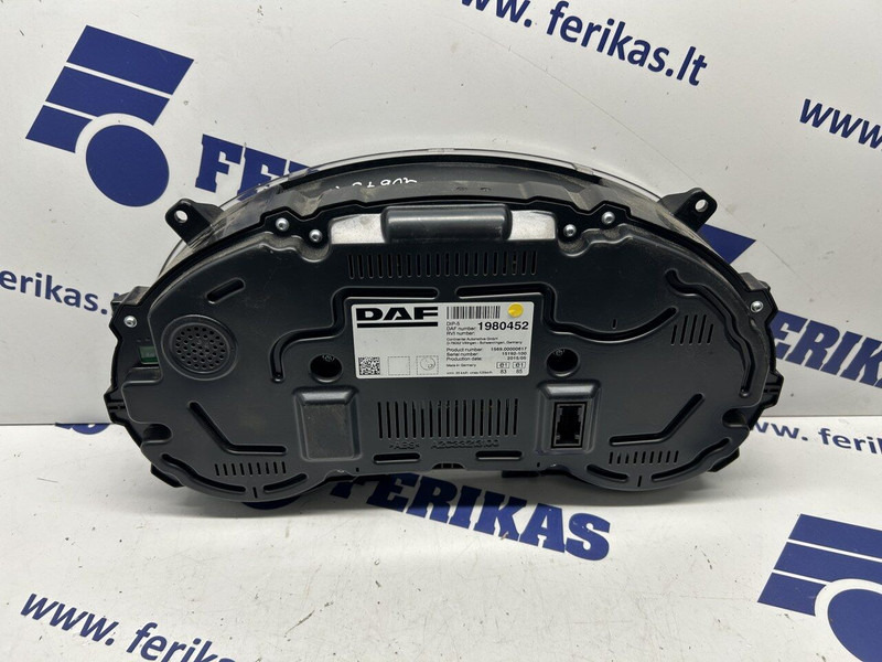 DAF instrument cluster - Panel de instrumentos pour Camion: photos 2 DAF instrument cluster - Panel de instrumentos pour Camion: photos 2