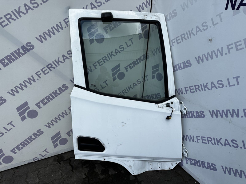 DAF right side - Portière et pièces pour Camion: photos 1 DAF right side - Portière et pièces pour Camion: photos 1