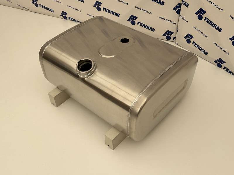 MAN New aluminum fuel tank 150L - Réservoir de carburant: photos 2 MAN New aluminum fuel tank 150L - Réservoir de carburant: photos 2