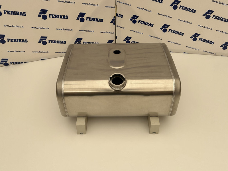 MAN New aluminum fuel tank 150L - Réservoir de carburant: photos 1 MAN New aluminum fuel tank 150L - Réservoir de carburant: photos 1