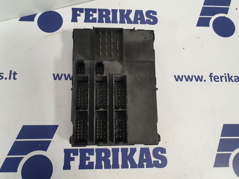 MAN ZBR2 - Bloc de gestion pour Camion: photos 1 MAN ZBR2 - Bloc de gestion pour Camion: photos 1