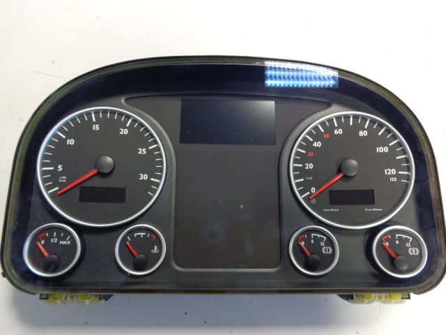 MAN speedometter - Bloc de gestion pour Camion: photos 1 MAN speedometter - Bloc de gestion pour Camion: photos 1