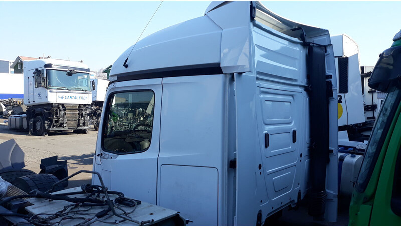 Mercedes-Benz Actros - Cabine et intérieur pour Camion: photos 5 Mercedes-Benz Actros - Cabine et intérieur pour Camion: photos 5