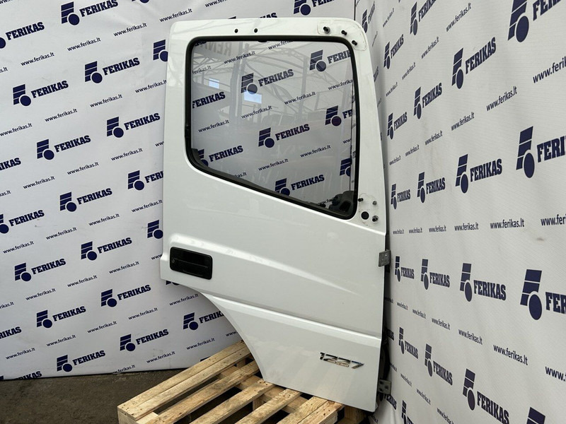 Mercedes-Benz Atego - Portière et pièces pour Camion: photos 2 Mercedes-Benz Atego - Portière et pièces pour Camion: photos 2