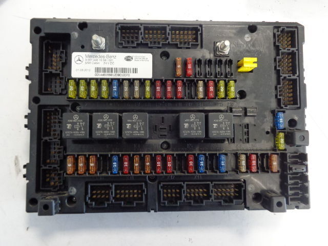 Mercedes-Benz MP4 Fuse relay protection box - Système électrique pour Camion: photos 1 Mercedes-Benz MP4 Fuse relay protection box - Système électrique pour Camion: photos 1