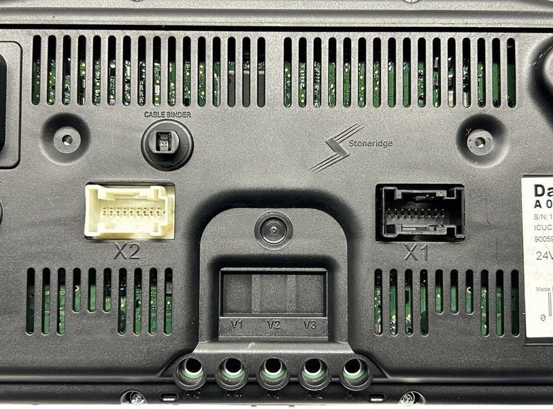 Mercedes-Benz UK version - Panel de instrumentos pour Camion: photos 3 Mercedes-Benz UK version - Panel de instrumentos pour Camion: photos 3