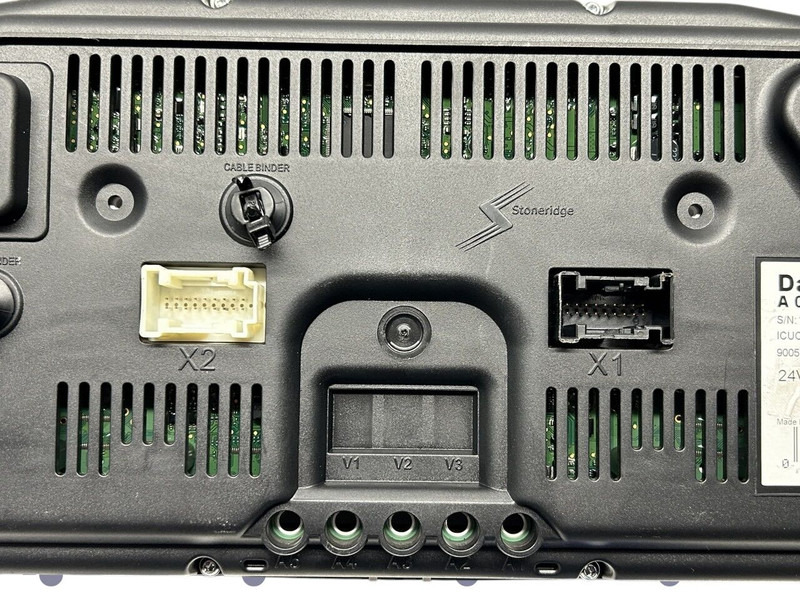 Mercedes-Benz UK version - Panel de instrumentos pour Camion: photos 3 Mercedes-Benz UK version - Panel de instrumentos pour Camion: photos 3