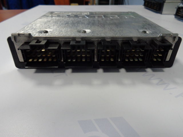 Mercedes-Benz WABCO EPB control unit 0004465636 0004463036 0004463136 00044641 - Bloc de gestion pour Camion: photos 4 Mercedes-Benz WABCO EPB control unit 0004465636 0004463036 0004463136 00044641 - Bloc de gestion pour Camion: photos 4