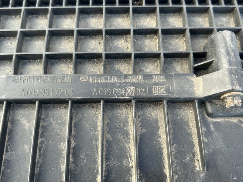 Mercedes-Benz air filter box - Filtre de salon pour Camion: photos 3 Mercedes-Benz air filter box - Filtre de salon pour Camion: photos 3