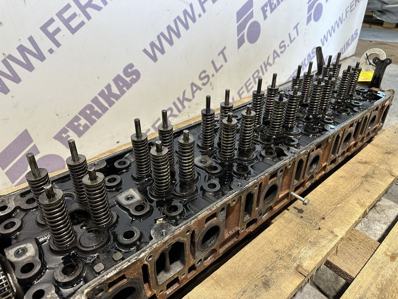 Mercedes-Benz cylinder head - Bloc-cylindres pour Camion: photos 4 Mercedes-Benz cylinder head - Bloc-cylindres pour Camion: photos 4