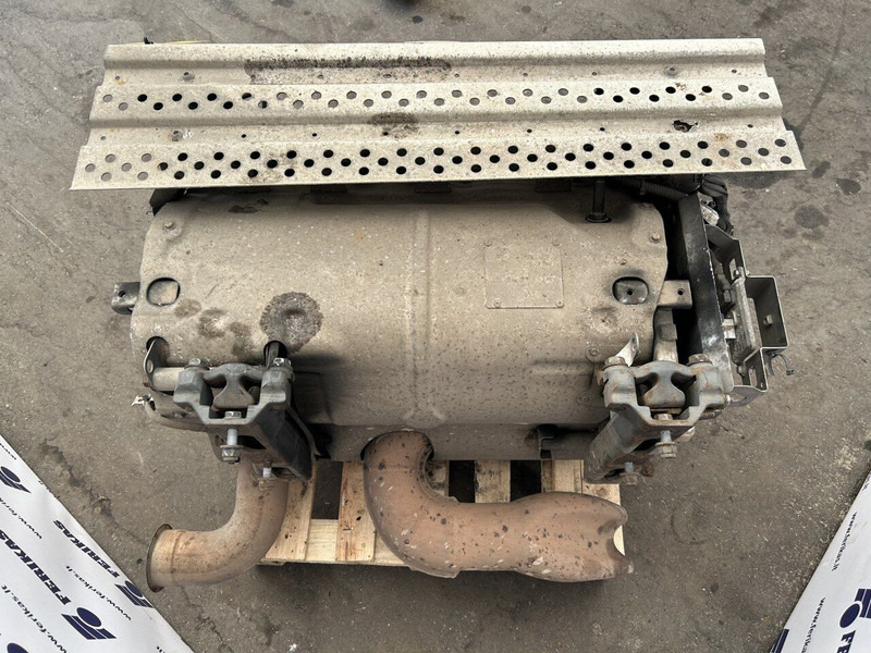 Mercedes-Benz exhaust catalyst, silencer - Silencieux pour Camion: photos 4 Mercedes-Benz exhaust catalyst, silencer - Silencieux pour Camion: photos 4