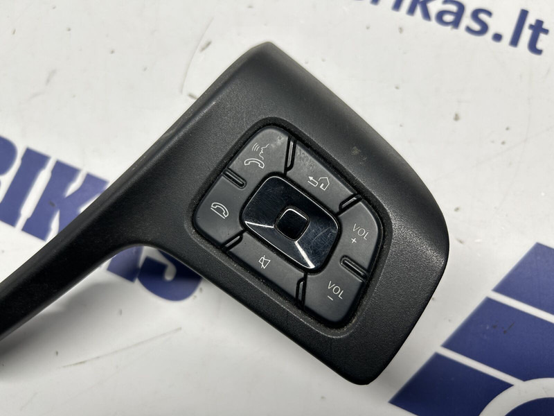 Mercedes-Benz steering wheel buttons - Pare-chocs pour Camion: photos 5 Mercedes-Benz steering wheel buttons - Pare-chocs pour Camion: photos 5