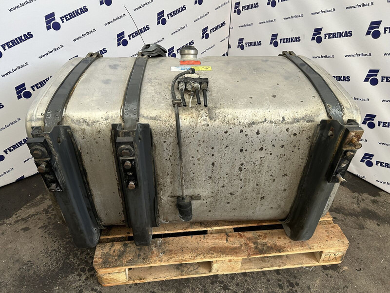 Réservoir de carburant pour Camion Scania 500L complete fuel tank with brackets: photos 6 Réservoir de carburant pour Camion Scania 500L complete fuel tank with brackets: photos 6