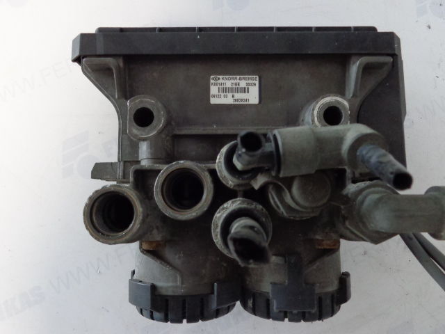 Volvo KNORR-BREMSE KNORR-BREMSE - Valve pour Camion: photos 1 Volvo KNORR-BREMSE KNORR-BREMSE - Valve pour Camion: photos 1