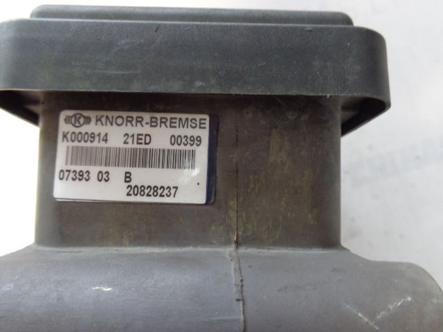 Volvo KNORR-BREMSE KNORR-BREMSE - Valve pour Camion: photos 3 Volvo KNORR-BREMSE KNORR-BREMSE - Valve pour Camion: photos 3