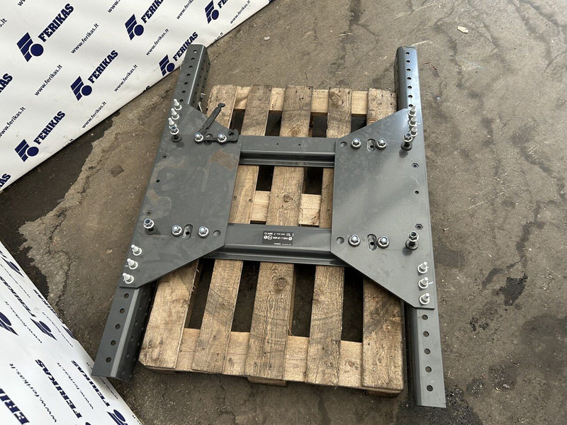 Volvo fifth wheel plate - Sellette d'attelage: photos 2 Volvo fifth wheel plate - Sellette d'attelage: photos 2