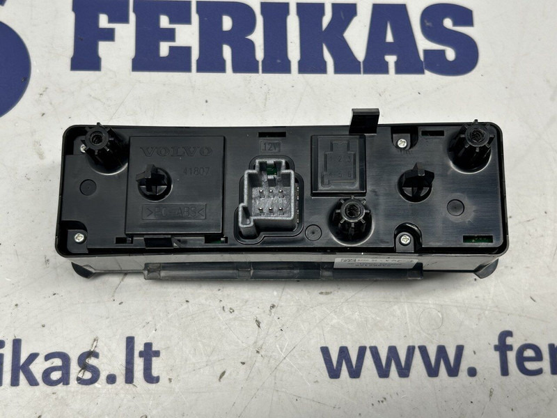 Volvo radio switch control panel - Panel de instrumentos pour Camion: photos 2 Volvo radio switch control panel - Panel de instrumentos pour Camion: photos 2