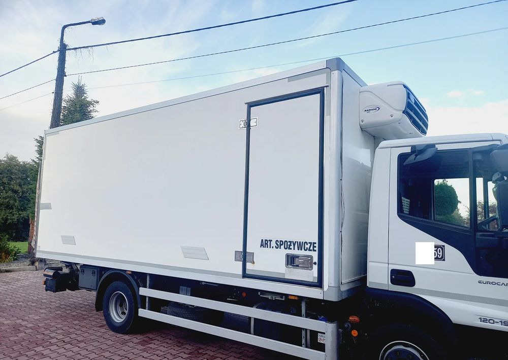 Inny ZABUDOWA CHŁODNIA 5.80 AGREGAT CARRIER 500 - Carrosserie frigorifique: photos 1 Inny ZABUDOWA CHŁODNIA 5.80 AGREGAT CARRIER 500 - Carrosserie frigorifique: photos 1