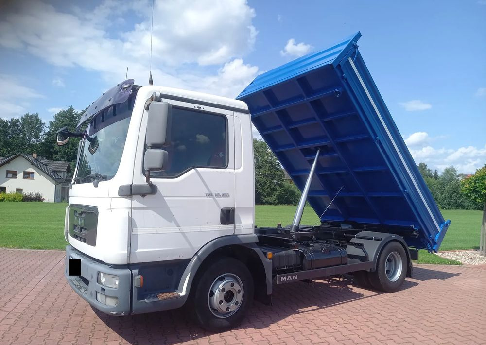 MAN TGL 10 180 EURO 5 - Camion benne: photos 2 MAN TGL 10 180 EURO 5 - Camion benne: photos 2