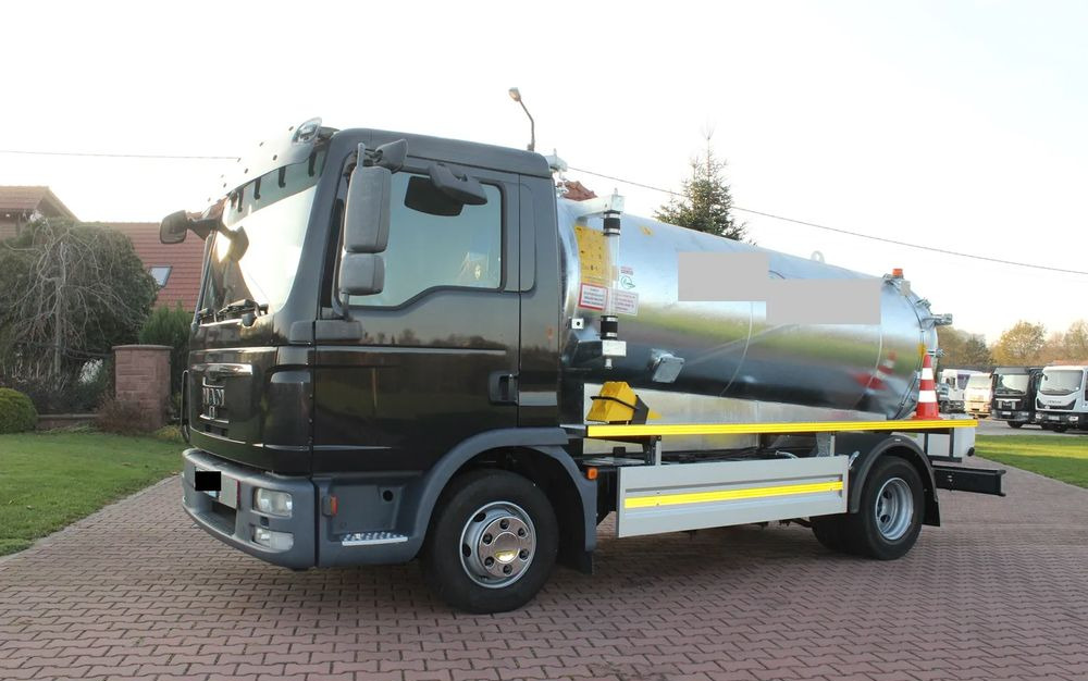 MAN TGL 12 250 - Camion citerne: photos 2 MAN TGL 12 250 - Camion citerne: photos 2