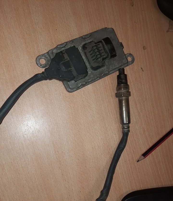 MAN Datchik NOX MAN - Système d'échappement pour Bus: photos 3 MAN Datchik NOX MAN - Système d'échappement pour Bus: photos 3