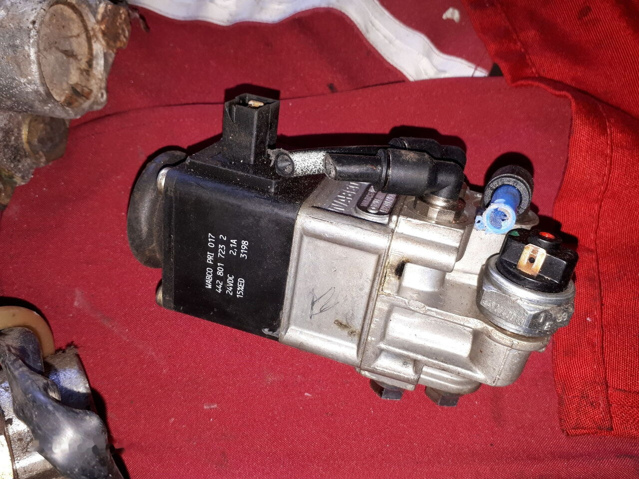 Valve de frein pour Camion Scania Knorr- Bremz 0486203025. 4800010110.486200008.486203033   Scania Volvo: photos 19