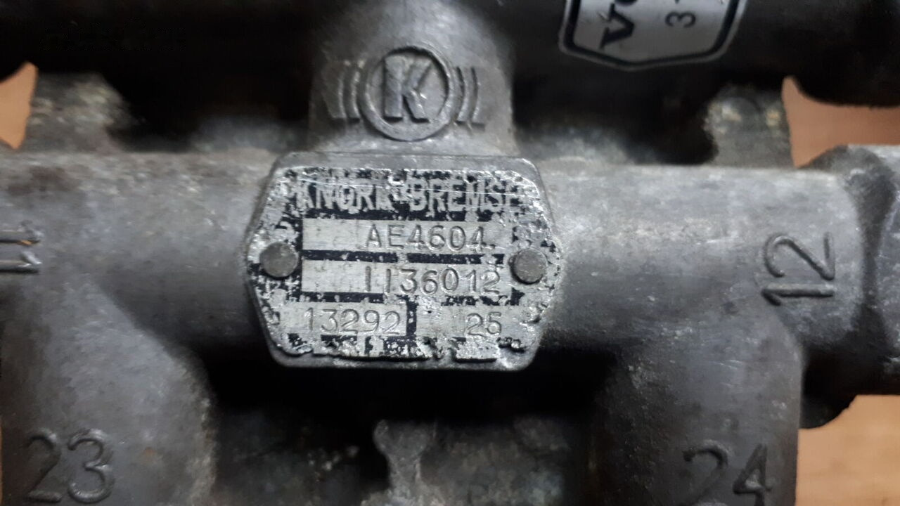 Valve de frein pour Camion Scania Knorr- Bremz 0486203025. 4800010110.486200008.486203033   Scania Volvo: photos 11