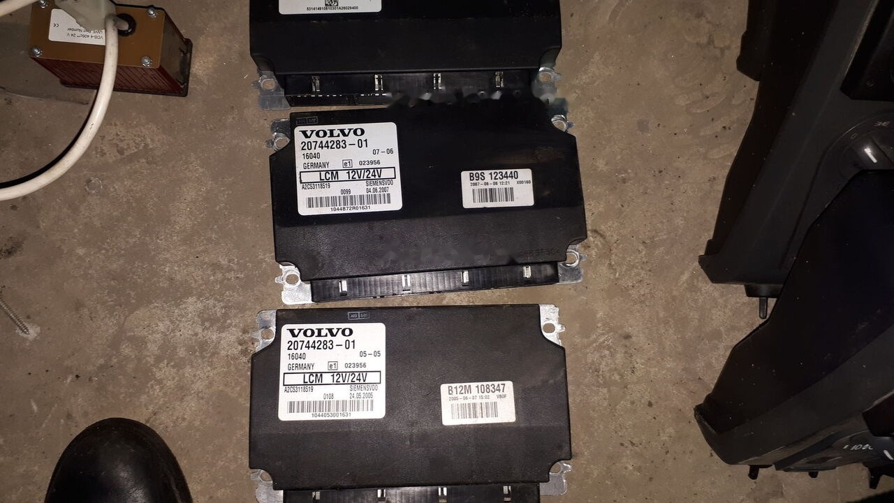 Bloc de gestion pour Bus Volvo 20815236-P04. 70327101. 2054900 . 20744283-01. 3192577. 20815236   Volvo: photos 6