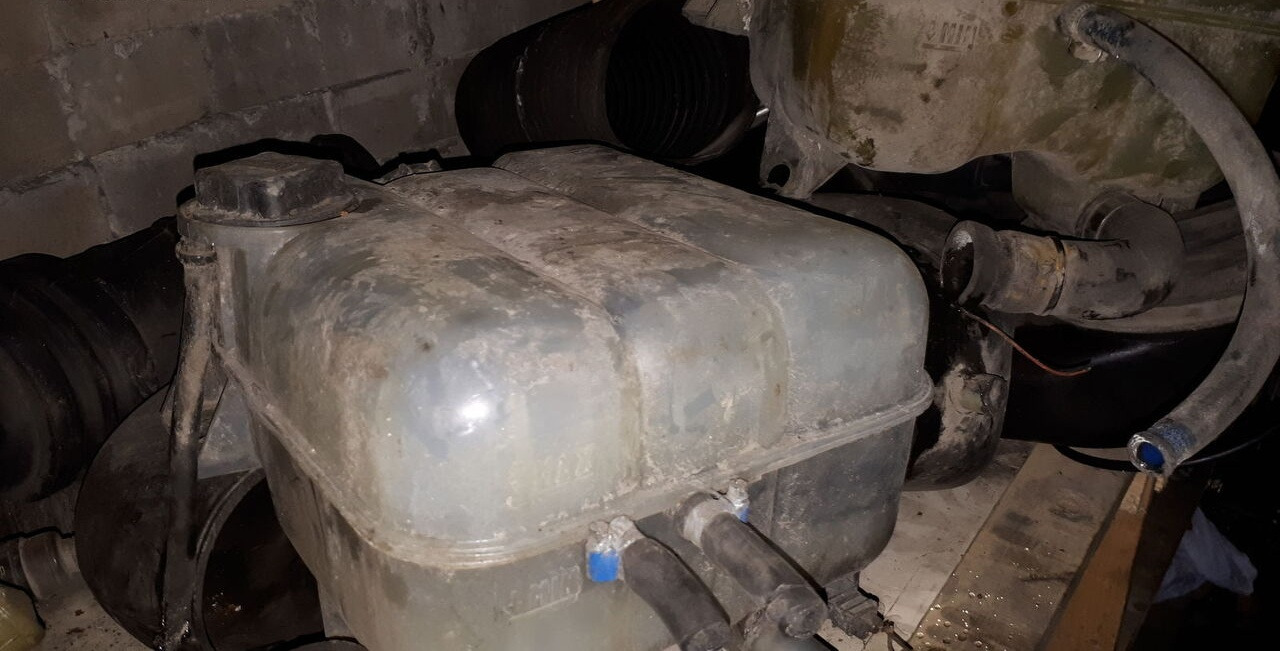 Volvo Scania omni link - Vase d'expansion pour Bus: photos 1 Volvo Scania omni link - Vase d'expansion pour Bus: photos 1