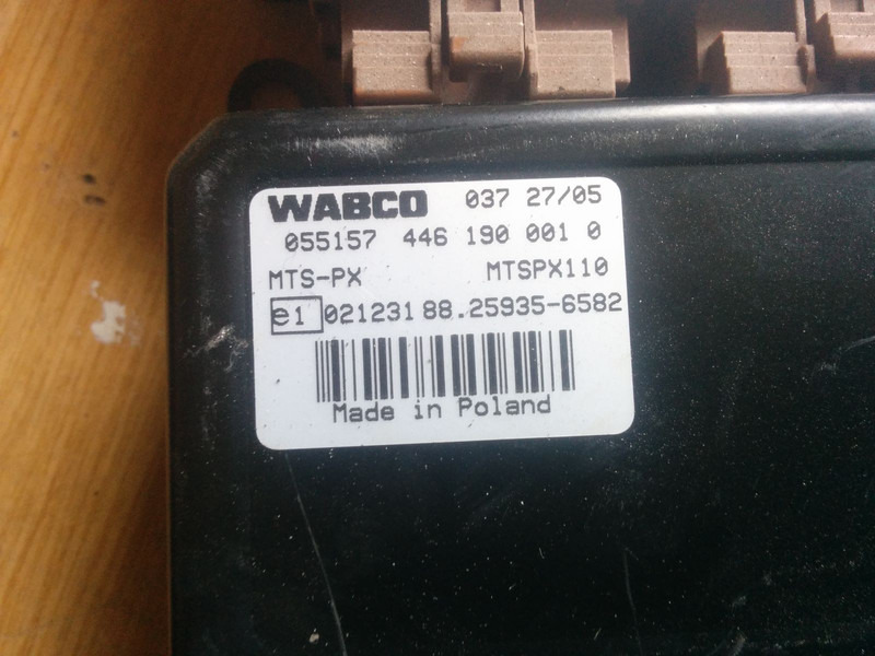 Wabco 4461350410.\4461702000 /4461900010 - Bloc de gestion: photos 5 Wabco 4461350410.\4461702000 /4461900010 - Bloc de gestion: photos 5
