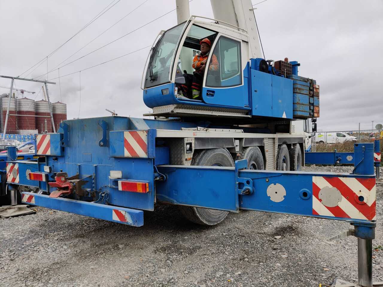 Tadano Faun ATF90G-4 - Grue tout-terrain: photos 3 Tadano Faun ATF90G-4 - Grue tout-terrain: photos 3