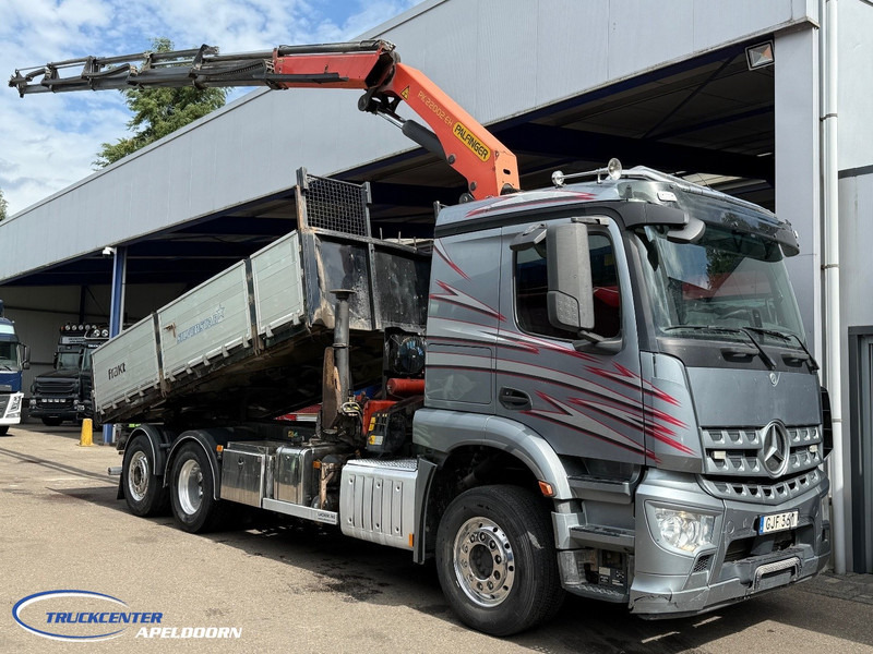 Camion benne, Camion grue Mercedes-Benz Arocs 2635 Palfinger PK 22002, Stuuras, Euro 6