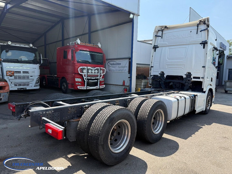 Scania R650 V8 NGS 6x4, Standclima, Retarder, PTO, 9000 kg Vooras - Châssis cabine: photos 2 Scania R650 V8 NGS 6x4, Standclima, Retarder, PTO, 9000 kg Vooras - Châssis cabine: photos 2
