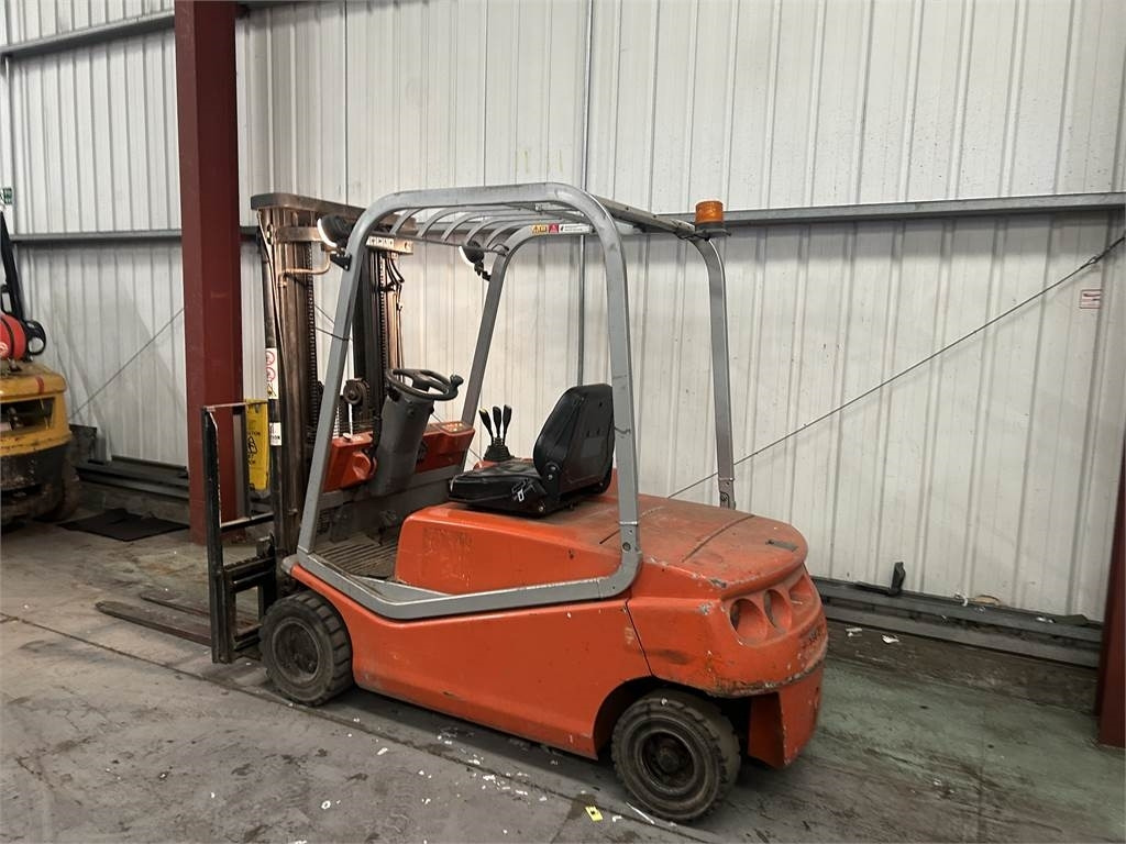 BT CBE20F - Chariot élévateur électrique: photos 3 BT CBE20F - Chariot élévateur électrique: photos 3