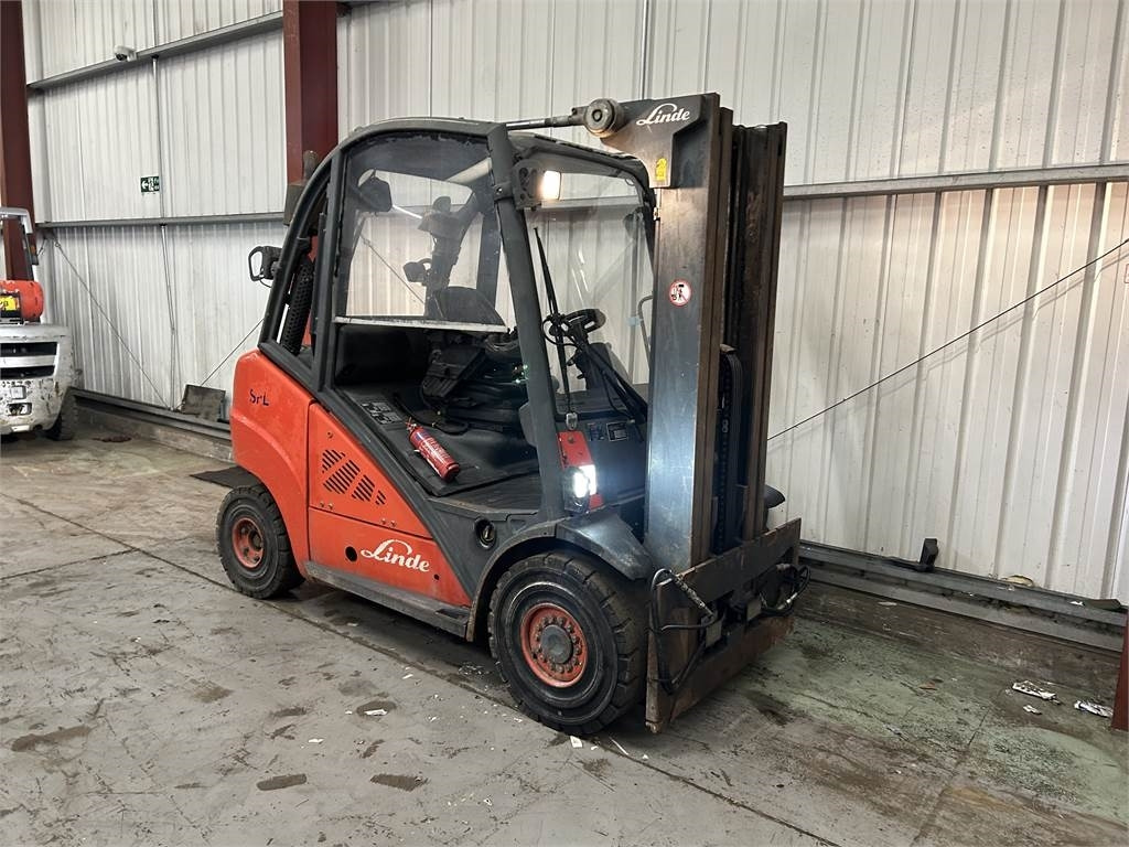 Linde H30D - Chariot élévateur diesel: photos 4 Linde H30D - Chariot élévateur diesel: photos 4