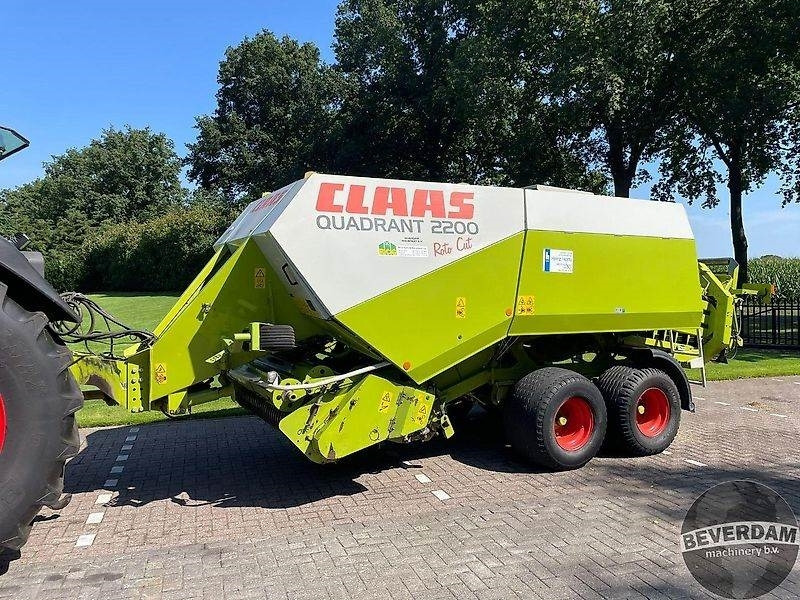 Claas Quadrant 2200 Roto Cut - Presse à balles cubiques: photos 1 Claas Quadrant 2200 Roto Cut - Presse à balles cubiques: photos 1