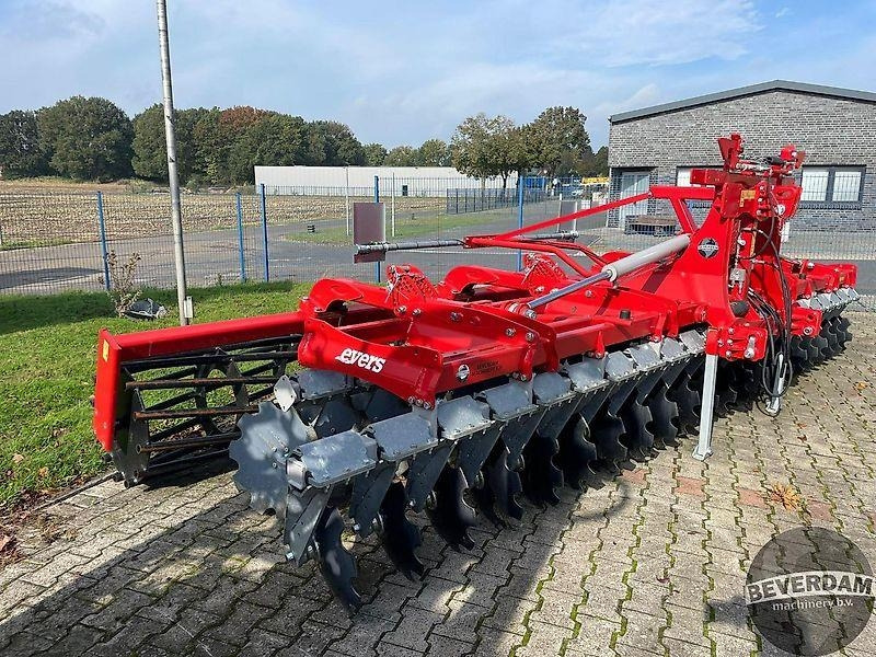 Evers Skyros 44-616 R62 - Cover crop: photos 3 Evers Skyros 44-616 R62 - Cover crop: photos 3