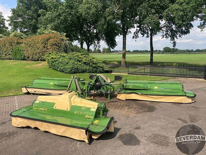 Krone Easy Cut B 1000 CV - EC F 320 CV - Faucheuse: photos 1 Krone Easy Cut B 1000 CV - EC F 320 CV - Faucheuse: photos 1