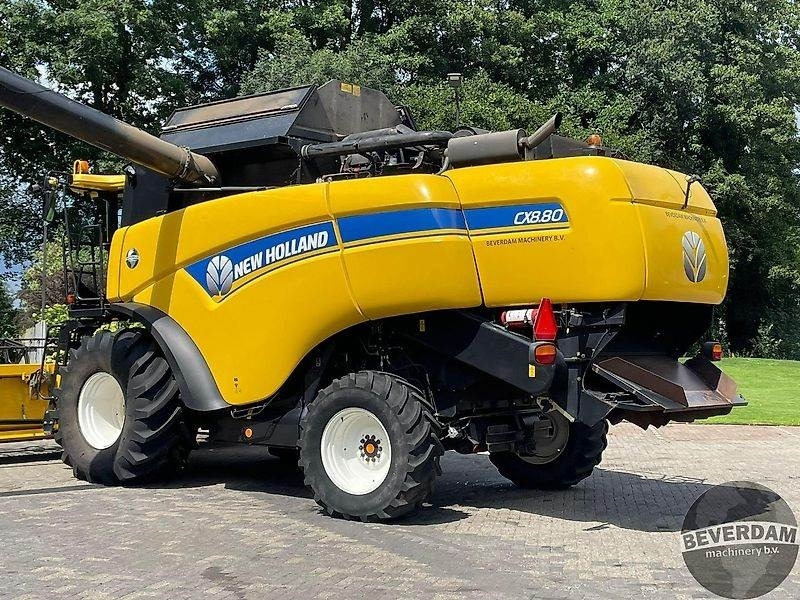 New Holland CX 8.80 - Moissonneuse-batteuse: photos 3 New Holland CX 8.80 - Moissonneuse-batteuse: photos 3